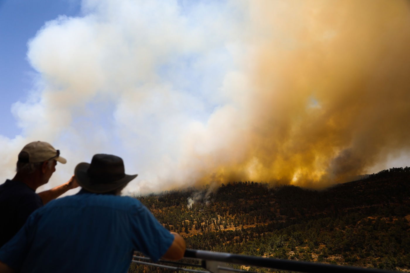 אש בהרי ירושלים; הגלריה של חיים גולדברג