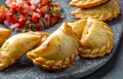 אמפנדס עוף אפויים בתנור