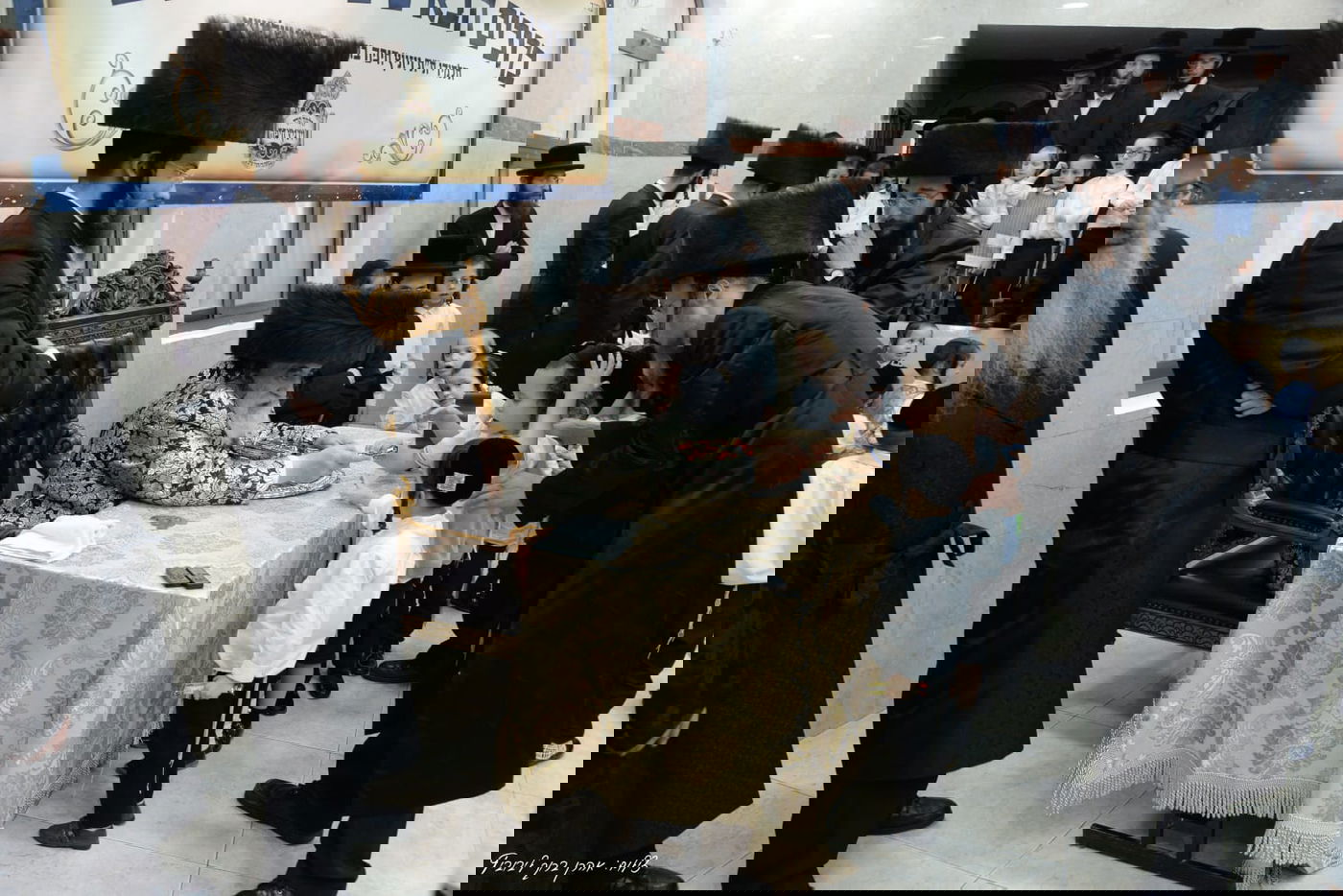 הרבי מויז'ניץ חיזק את קהילת האברך שנהרג