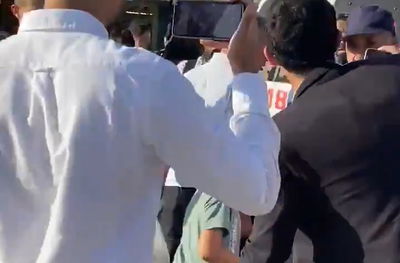 ילד ערבי הפיל את כובעו של תלמיד הישיבה • צפו