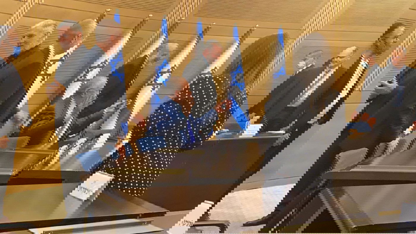 בשם ובמלכות: בנט פתח את ישיבת הממשלה ב"שהחיינו"