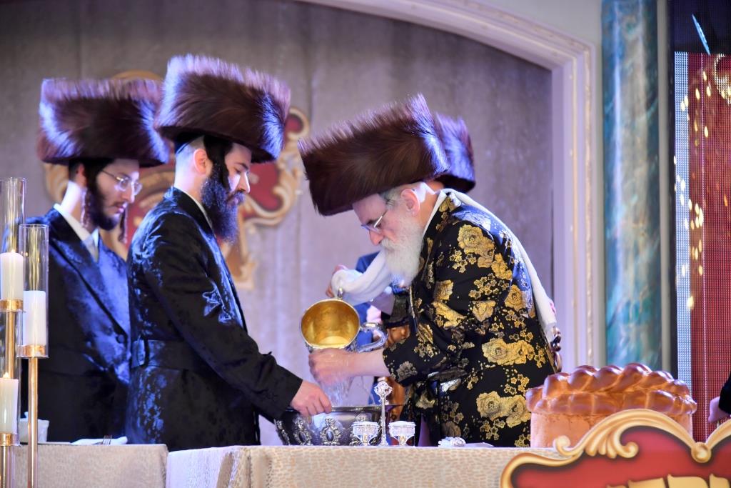 שמחות השבע ברכות לנכד האדמו"ר מויז'ניץ בארה"ב