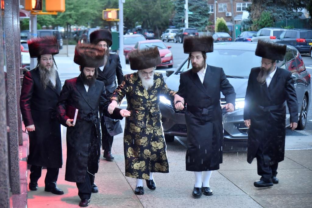 שמחות השבע ברכות לנכד האדמו"ר מויז'ניץ בארה"ב