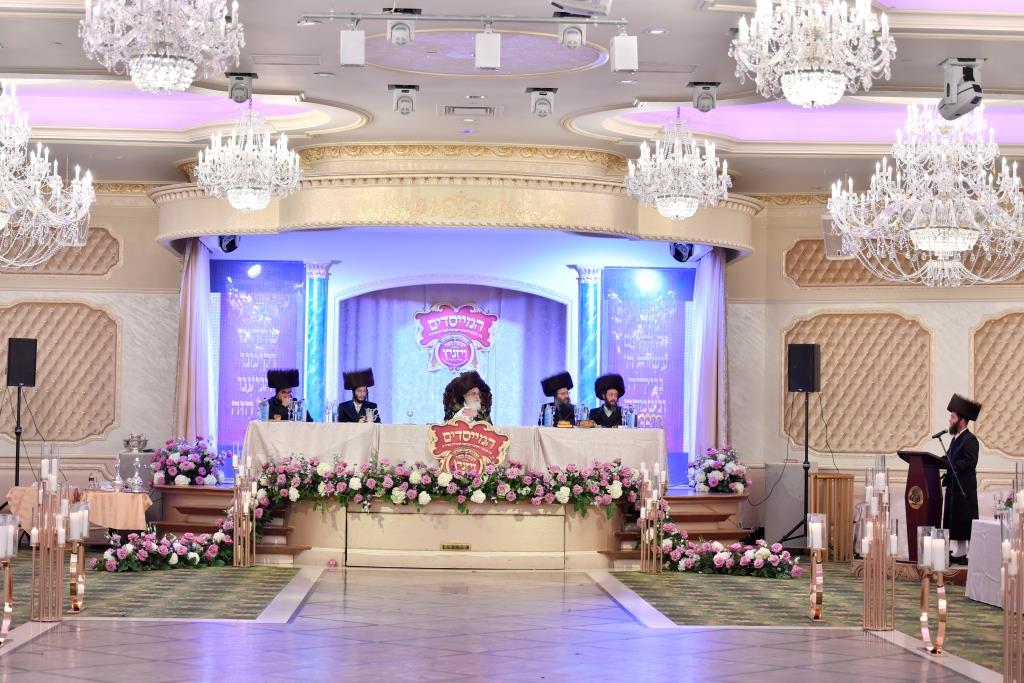 שמחות השבע ברכות לנכד האדמו"ר מויז'ניץ בארה"ב