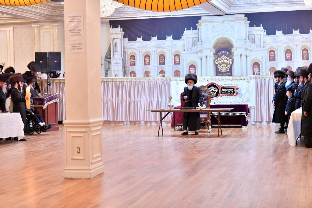 שמחות השבע ברכות לנכד האדמו"ר מויז'ניץ בארה"ב