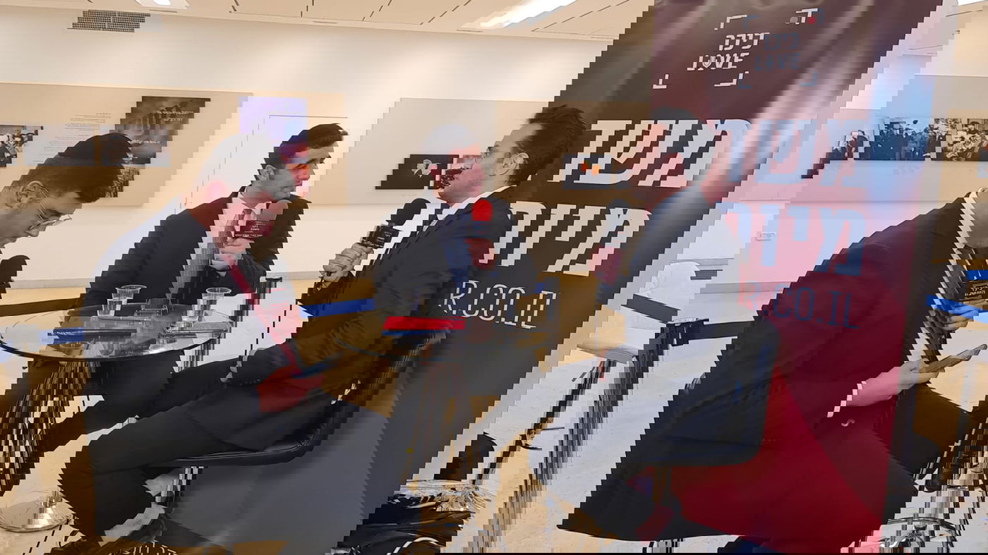 עפר חדד, מגיש 'חדשות 12'