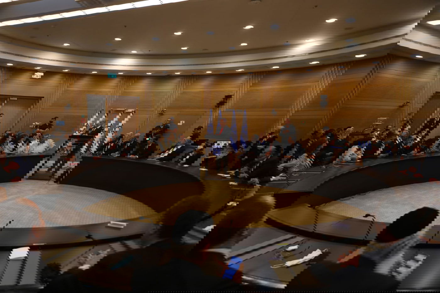 "מלוכדים": ראש האופוזיציה נתניהו עם המפלגות החרדיות