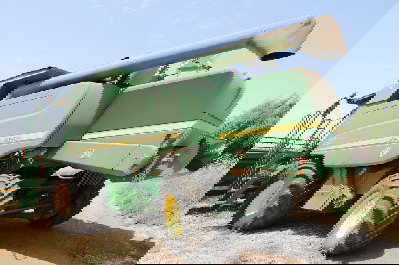 ה'חזונאישניקים' קצרו חיטים • צפו בתיעוד