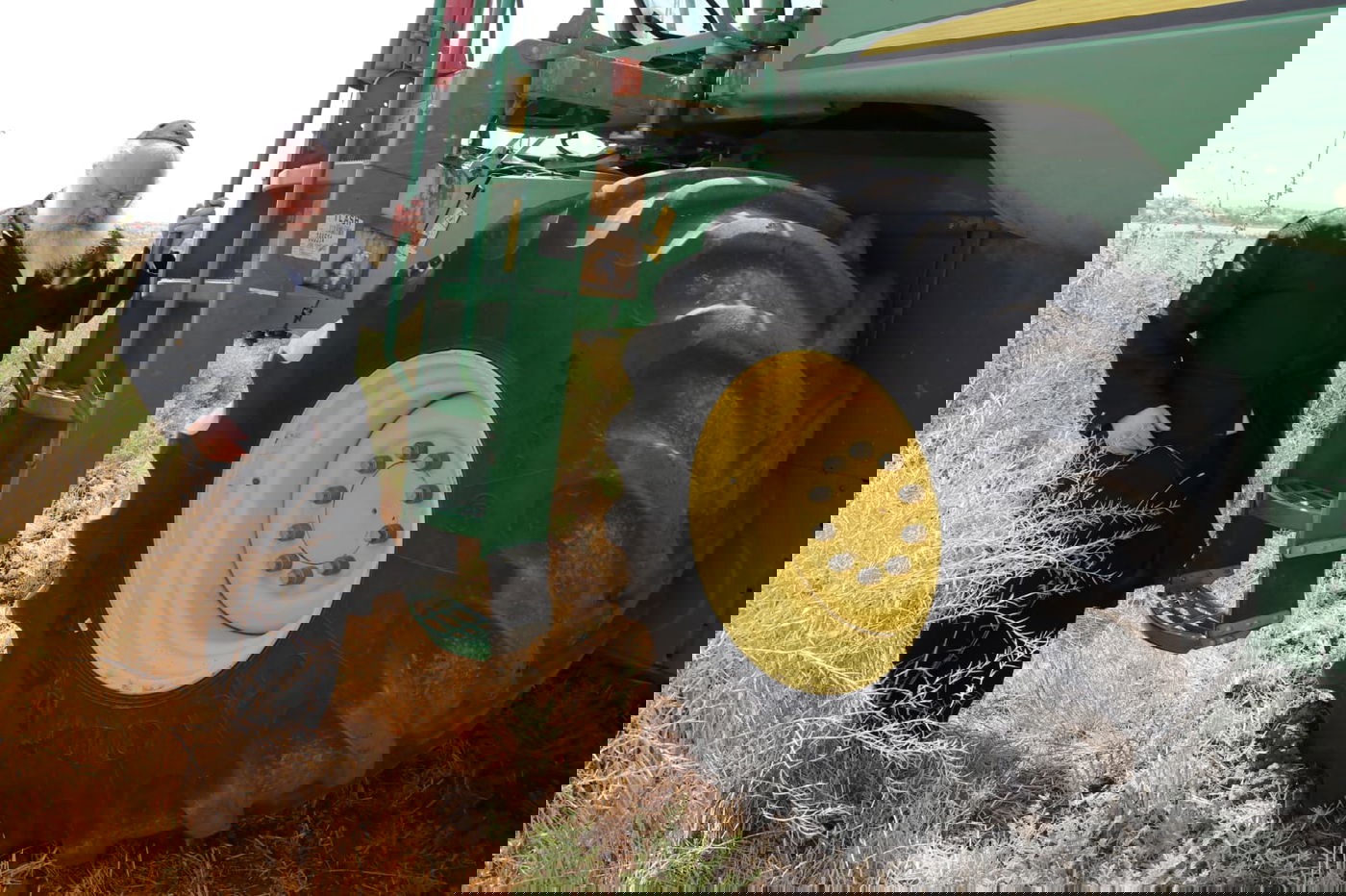 ה'חזונאישניקים' קצרו חיטים • צפו בתיעוד