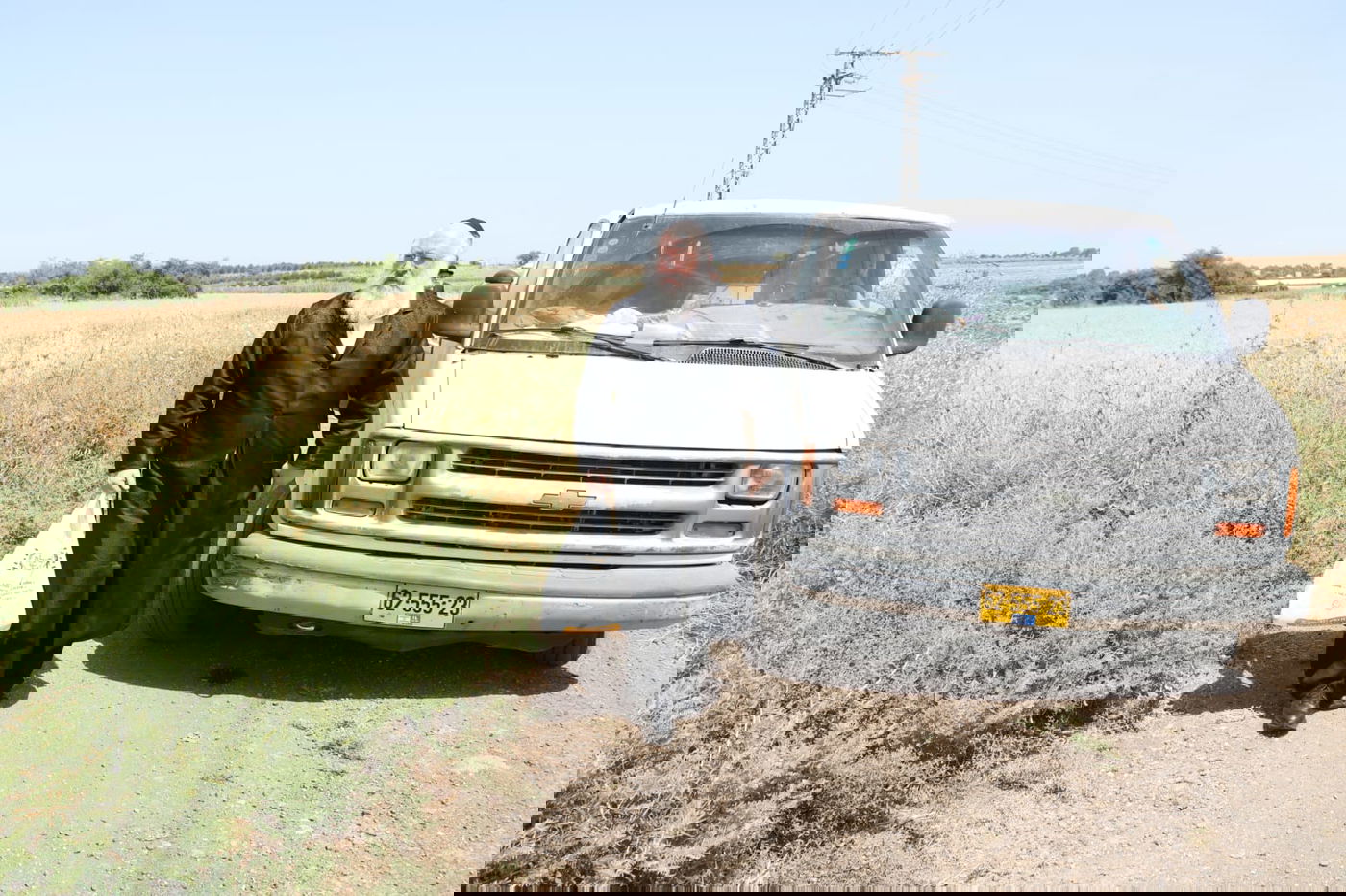 ה'חזונאישניקים' קצרו חיטים • צפו בתיעוד