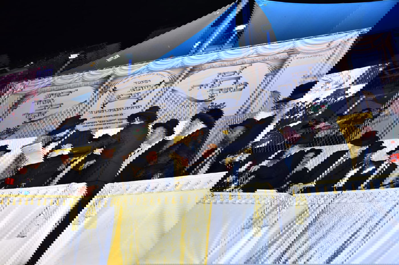 אלפים במעמד הסיומים של הינוקא בירושלים • צפו