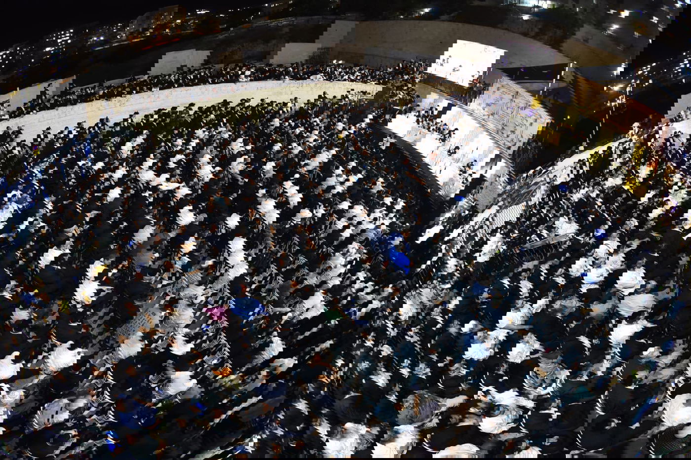 אלפים במעמד הסיומים של הינוקא בירושלים • צפו