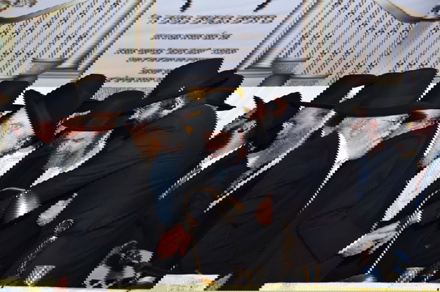 אלפים במעמד הסיומים של הינוקא בירושלים • צפו