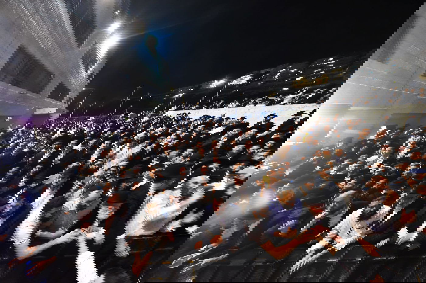 אלפים במעמד הסיומים של הינוקא בירושלים • צפו