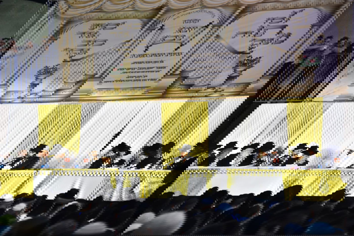 אלפים במעמד הסיומים של הינוקא בירושלים • צפו