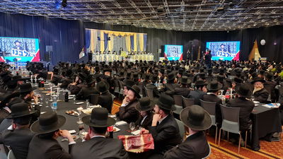 ההמונים בפתיחת הקמפיין