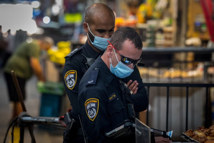 מסיכות, היסטוריה? (אילוסטרציה)