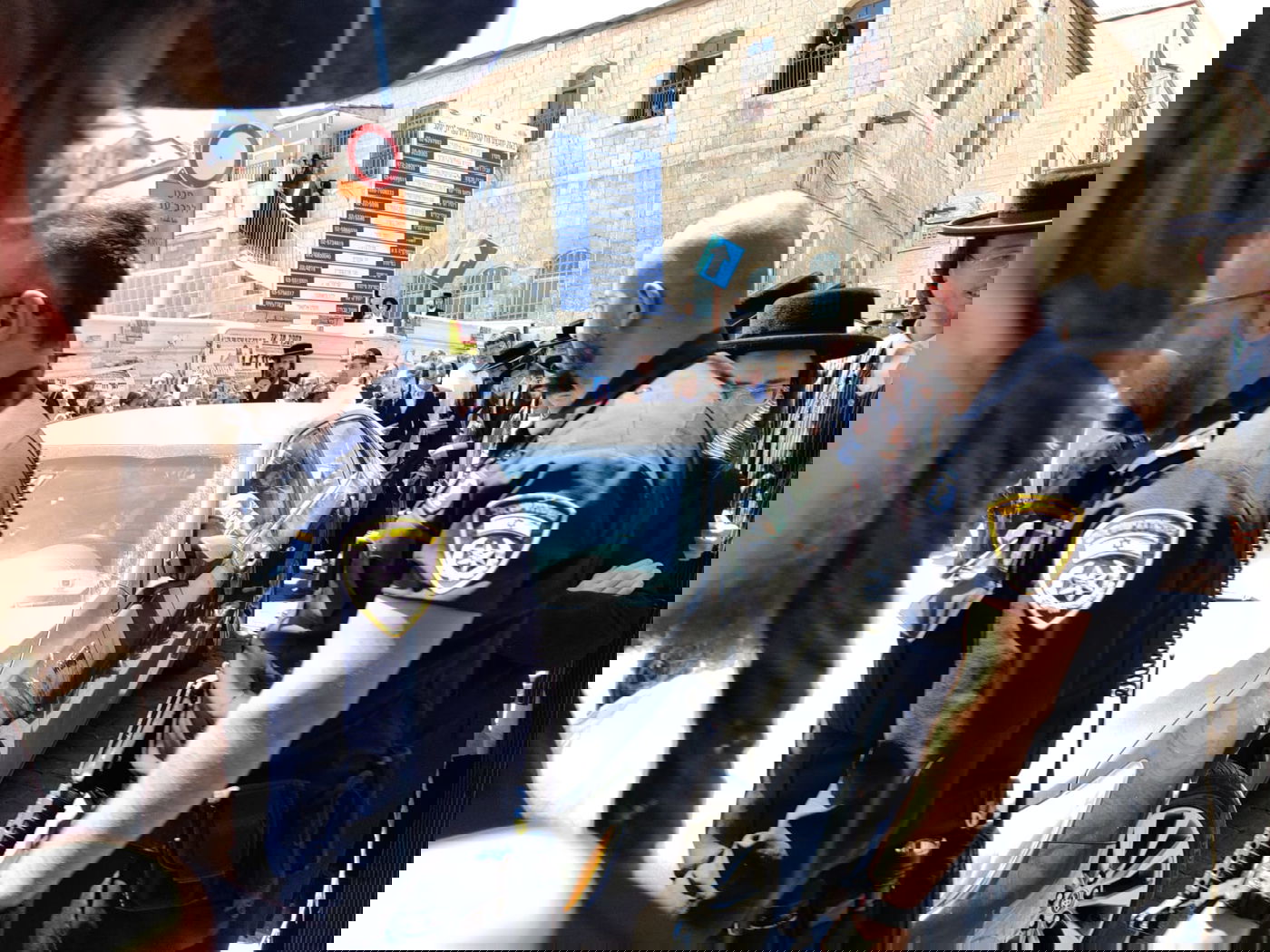 משה ליאון ומשה גפני חולצו מ'בית ישראל'