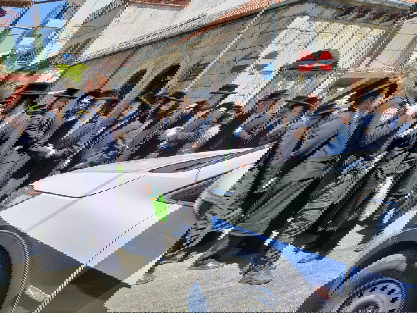 משה ליאון ומשה גפני חולצו מ'בית ישראל'