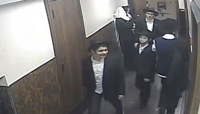 הצעירים במסדרונות 770