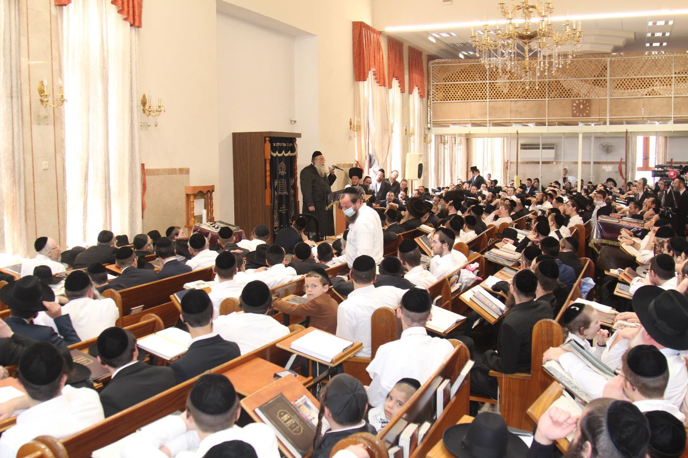 החיבור בין ראש הישיבה לעולם הישיבות הליטאי הוא חיבור ישן