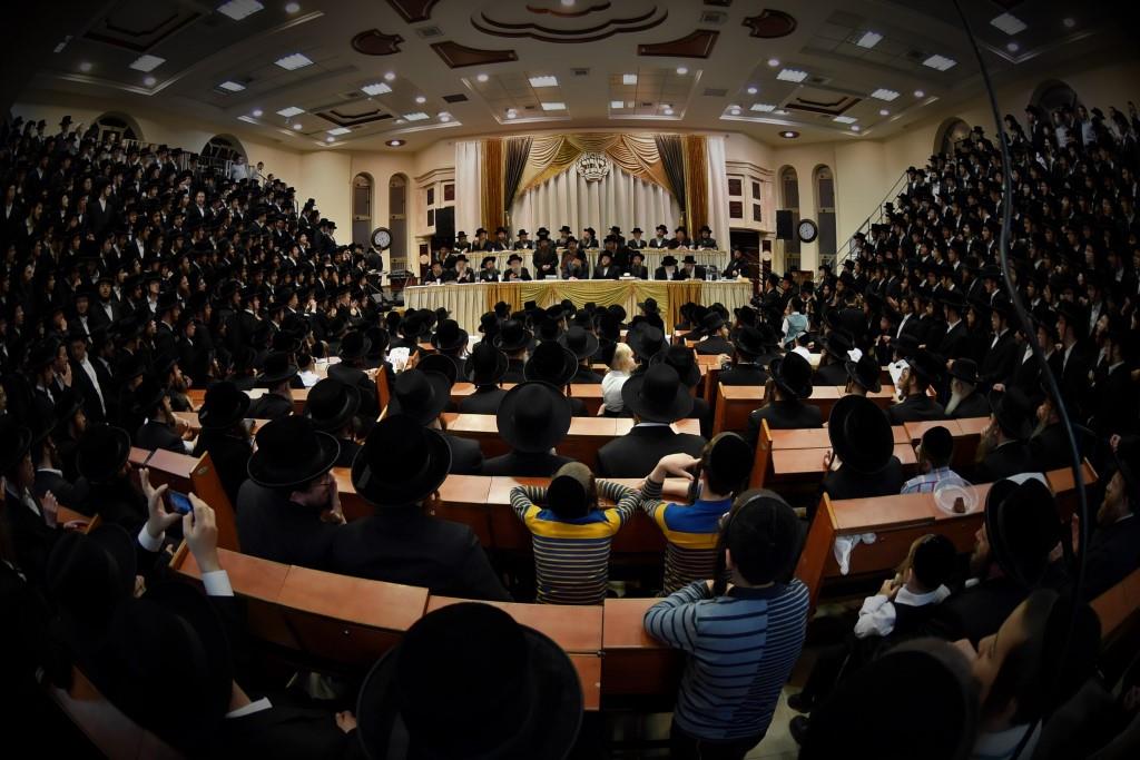 המונים קיבלו את פני הרבי מבאבוב 45