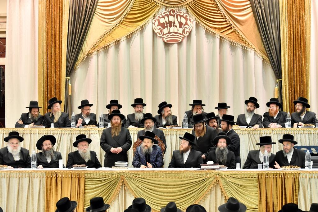 המונים קיבלו את פני הרבי מבאבוב 45