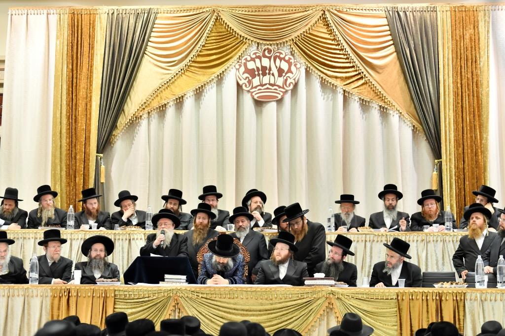 המונים קיבלו את פני הרבי מבאבוב 45