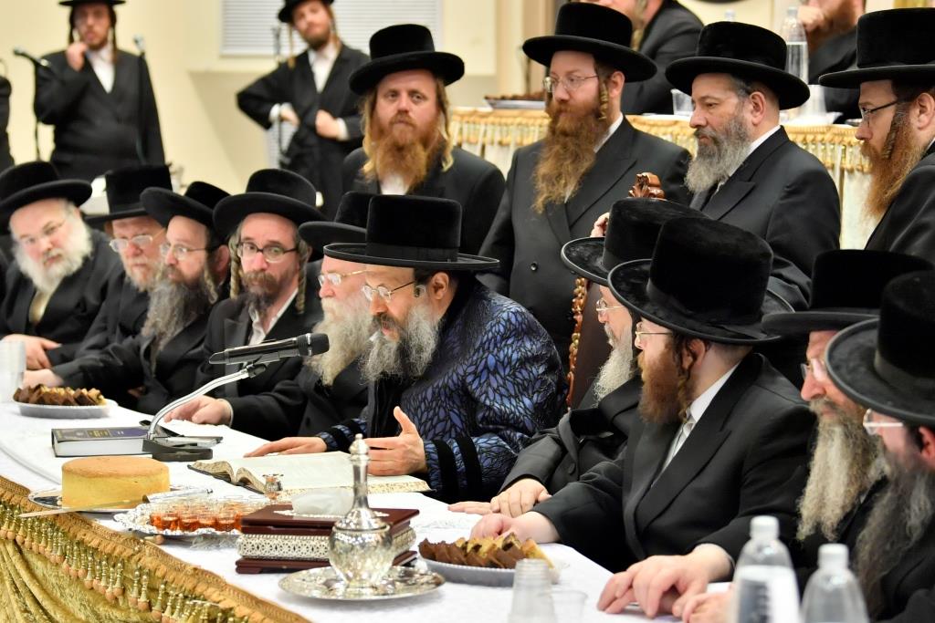 המונים קיבלו את פני הרבי מבאבוב 45