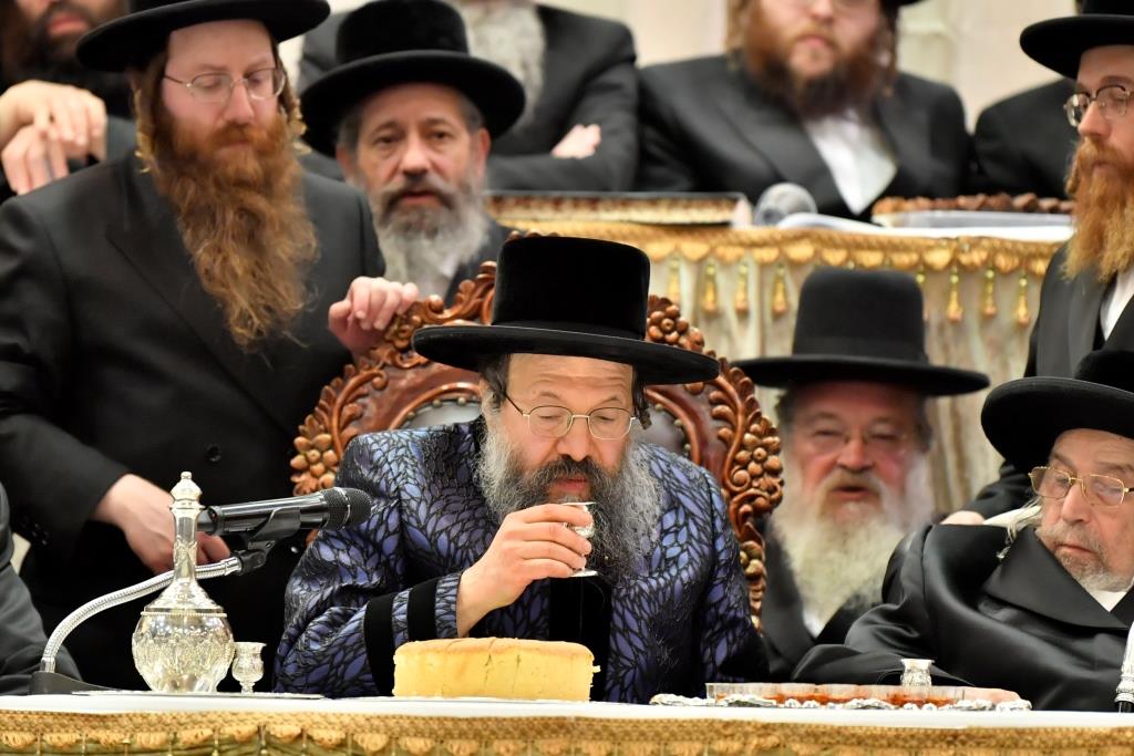 המונים קיבלו את פני הרבי מבאבוב 45