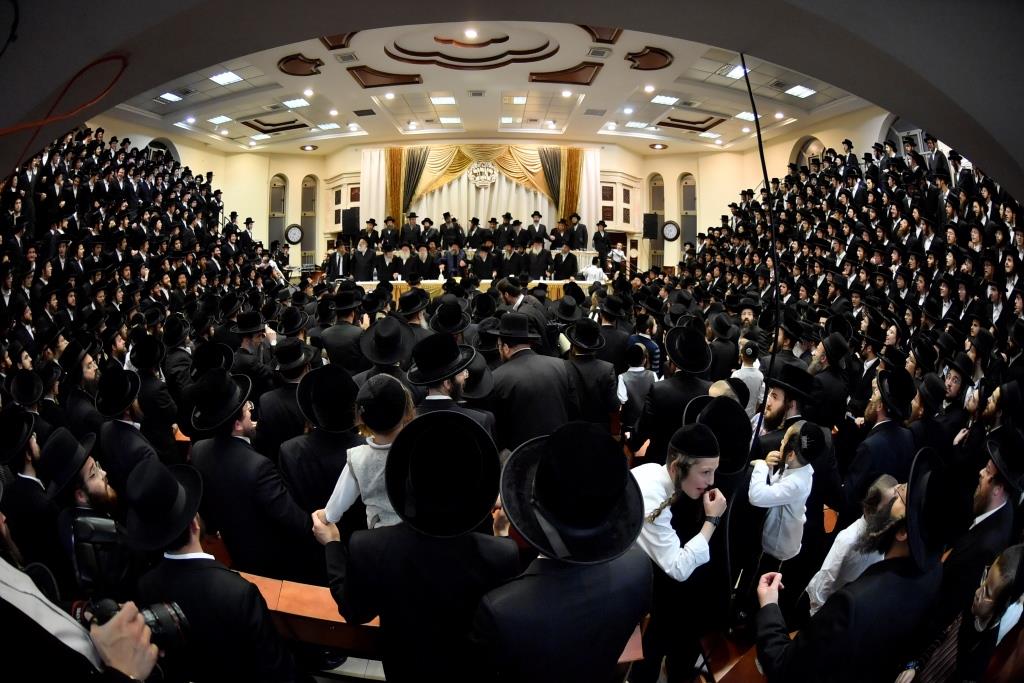 המונים קיבלו את פני הרבי מבאבוב 45