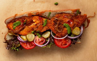 סנדוויץ' שניצל עסיסי