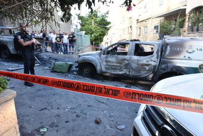 השוטרים, היום בדיר אל אסד