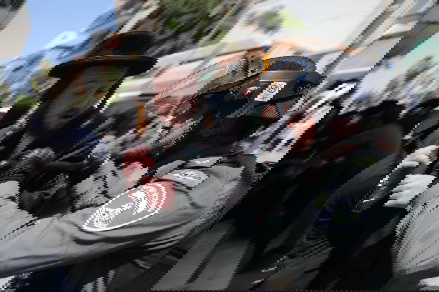 השינוי הדרמטי בהתנהגות השוטרים בהפגנות