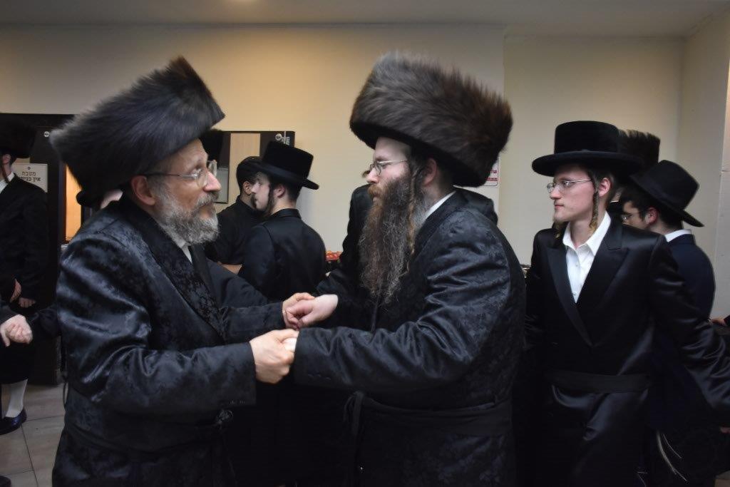 הרבי הגיע במיוחד: חתונה לנכדת המשב"ק