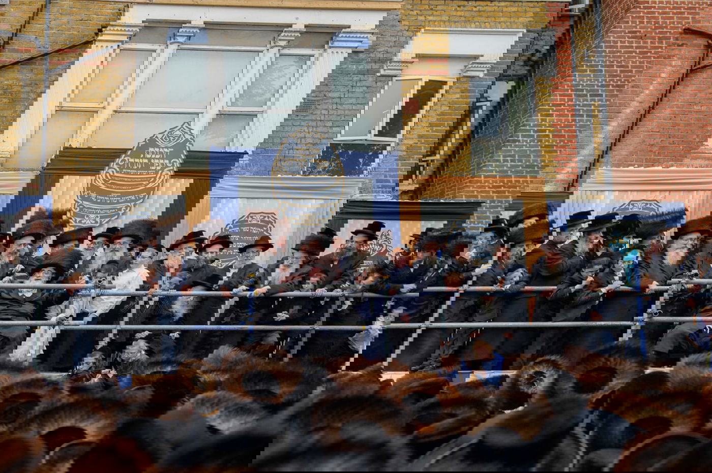 תיעוד: האדמו"ר מויז'ניץ בביקור בזק בלונדון