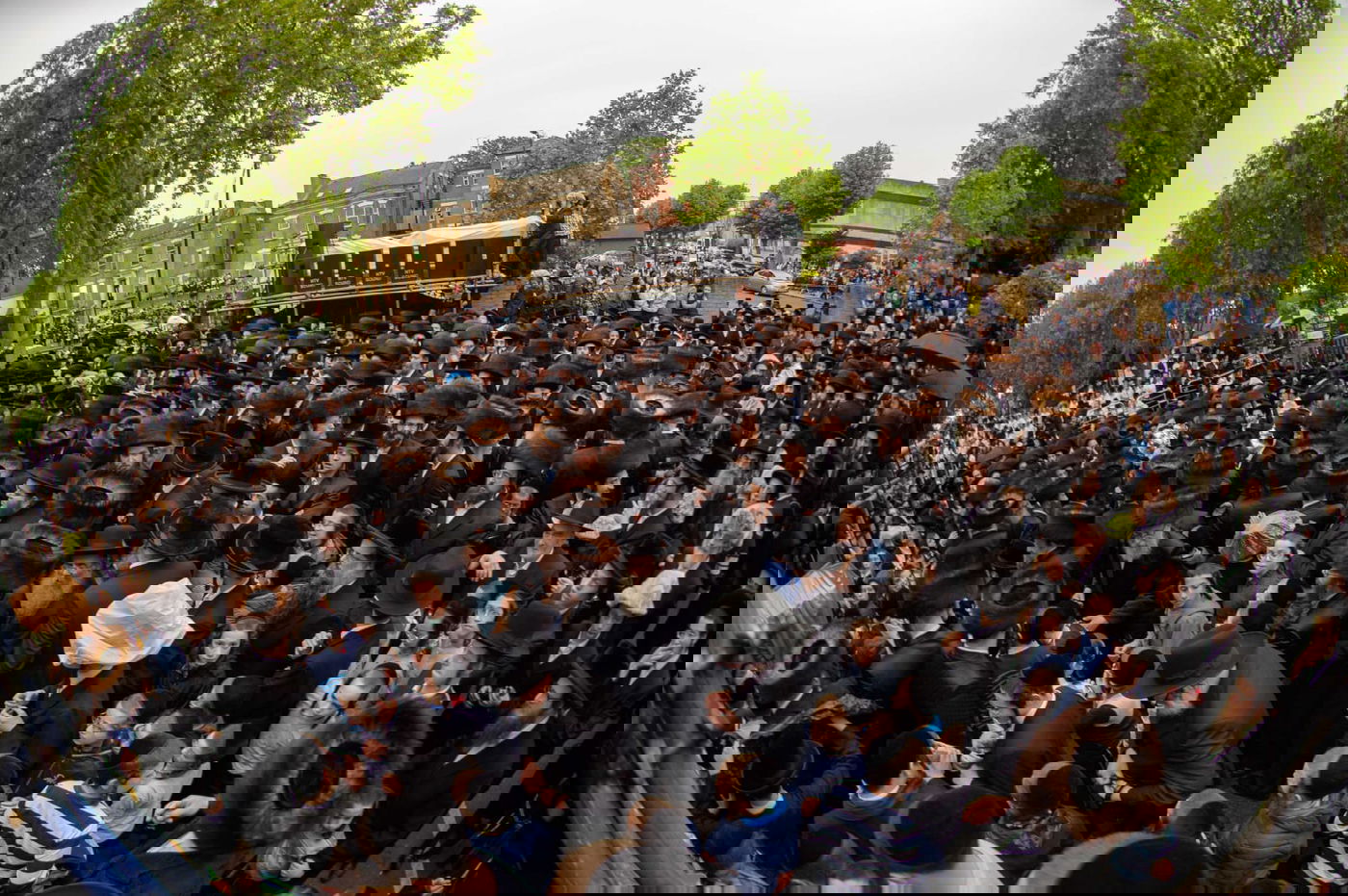 תיעוד: האדמו"ר מויז'ניץ בביקור בזק בלונדון