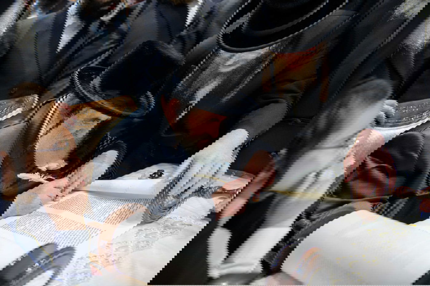 תיעוד: האדמו"ר מויז'ניץ בביקור בזק בלונדון