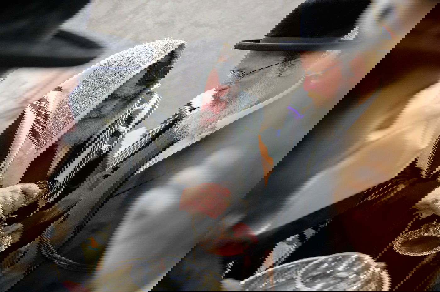 תיעוד: האדמו"ר מויז'ניץ בביקור בזק בלונדון