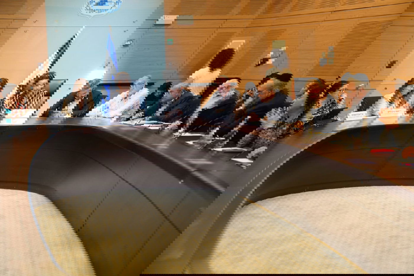 מאיר פרוש לעידית סילמן: "את מתנהגת כמו ילדה קטנה"