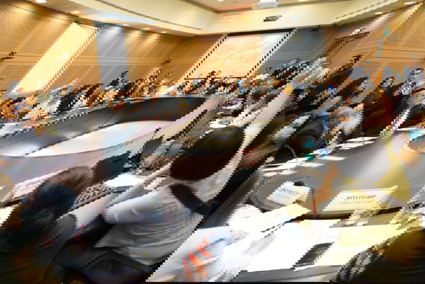 מאיר פרוש לעידית סילמן: "את מתנהגת כמו ילדה קטנה"