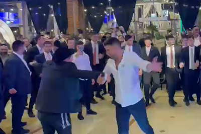 אורח בחתונה החרדית: הזמר משה פרץ; צפו