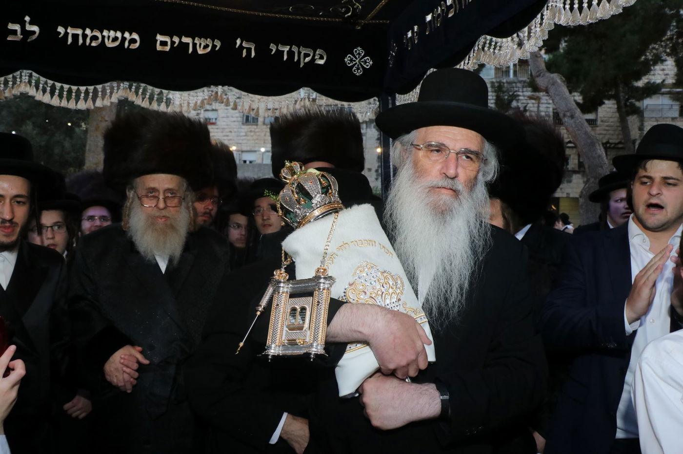 בקאמרנא חגגו הכנסת ספר תורה חדש; צפו