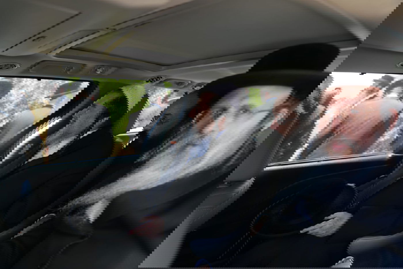 אלף מפגינים בגוש עציון; רימוני הלם על רכבו של הגאב"ד