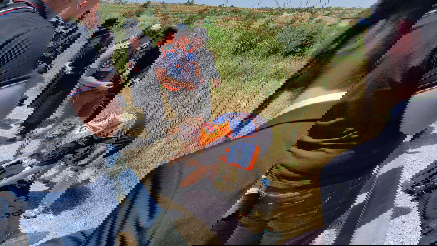 אלף מפגינים בגוש עציון; רימוני הלם על רכבו של הגאב"ד