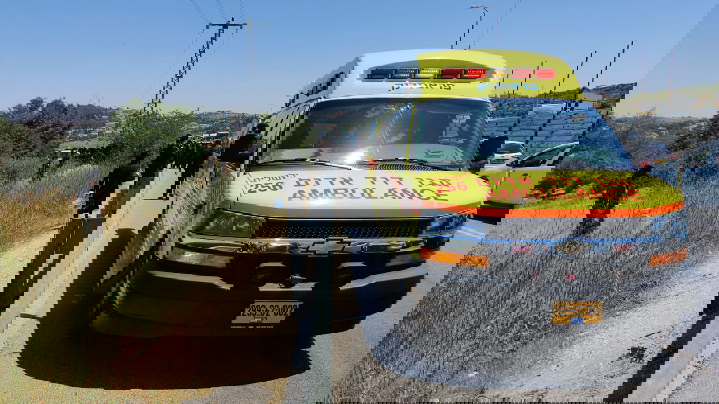 אלף מפגינים בגוש עציון; רימוני הלם על רכבו של הגאב"ד