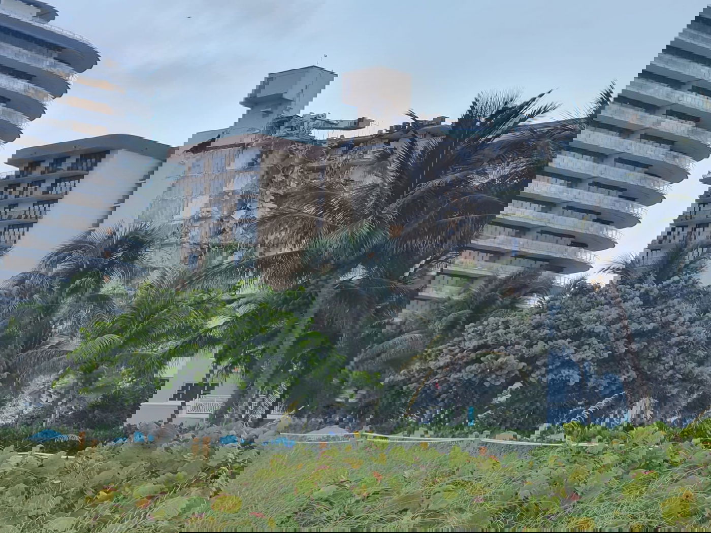 99 נעדרים באסון קריסת הבניין בעיר מיאמי כ-150 פצועים