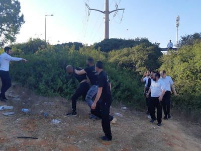 המתנדבים והשוטרים לכדו יחד שני שודדים