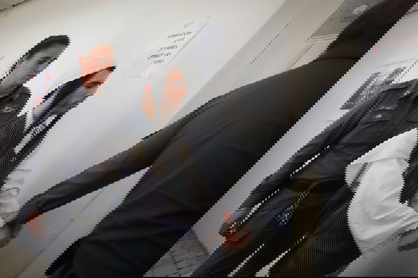 כתב אישום נגד מפגין על חילולי הקברים