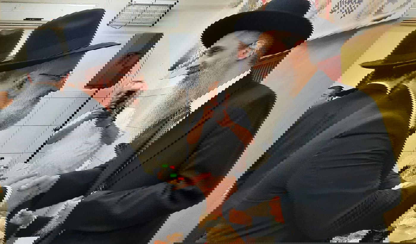 בר המצווה לנכדם של ראש הישיבה והראב"ד